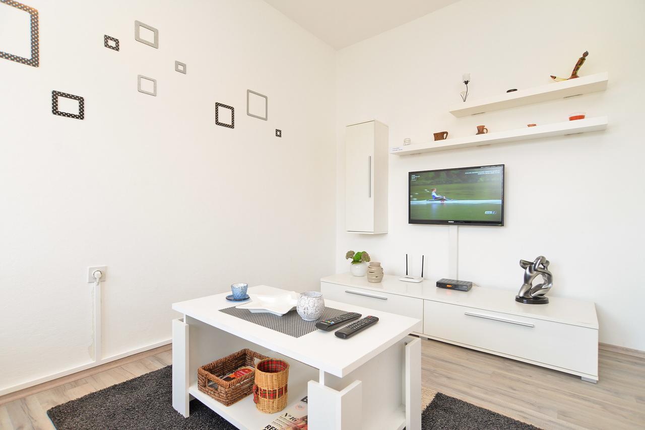 Apartment Branko 1601 Fazana Bagian luar foto