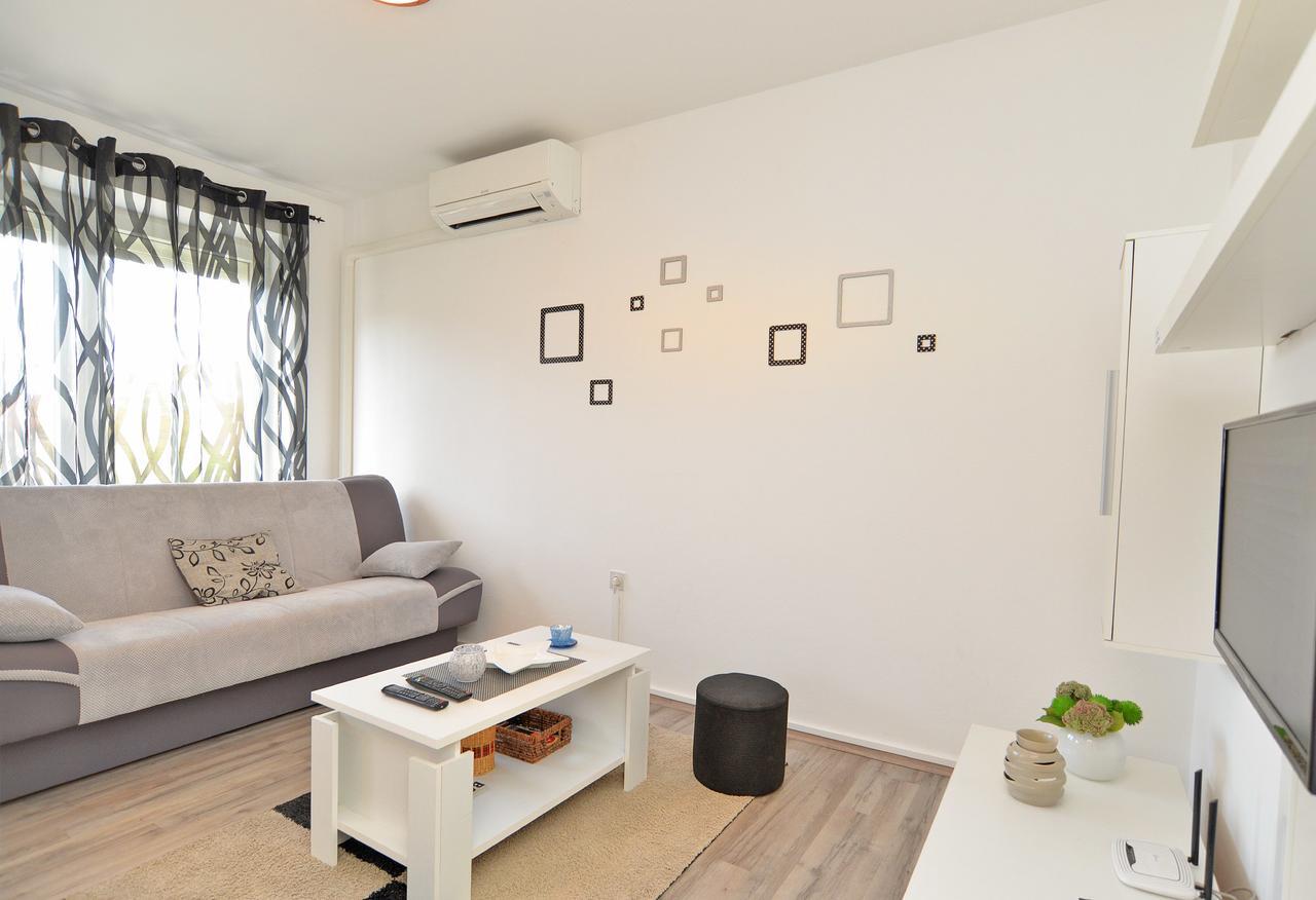 Apartment Branko 1601 Fazana Bagian luar foto